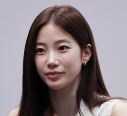 2025最新！LeSserafimカズハの歴代彼氏6人！ケイが元カレ？