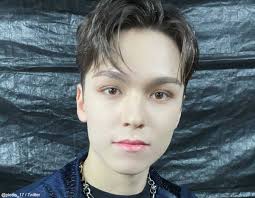 2025年最新版｜SEVENTEENバーノンの歴代彼女はrakta？匂わせも