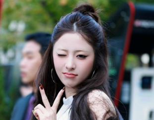 2025最新！Le Sserafimユンジンの歴代彼氏2人！