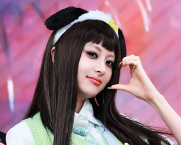 2025最新！Le Sserafimユンジンの歴代彼氏2人！