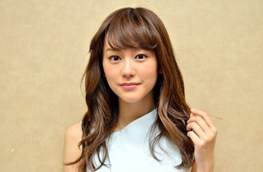 桐山照史と狩野舞子の匂わせ22選まとめ！指輪のチラ見せも！